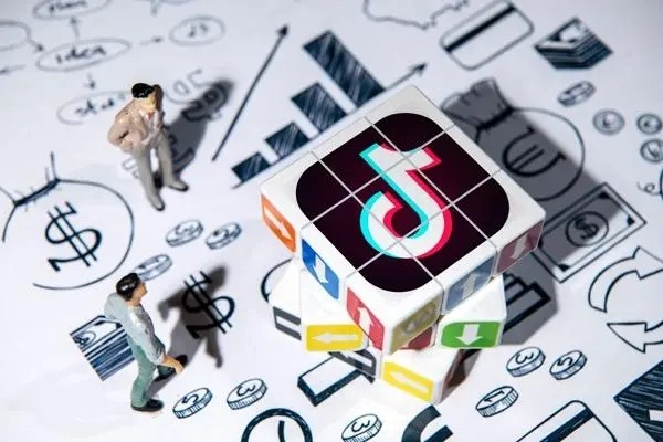 买号闲鱼和交易猫哪个好？